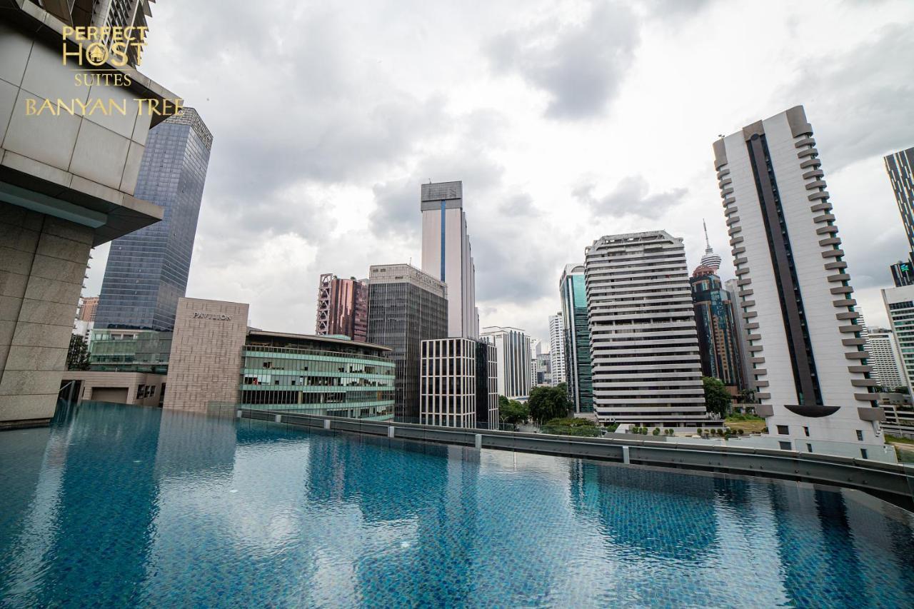 Ph Suites At Pavilion Bukit Bintang 쿠알라룸푸르 외부 사진 The swimming pool at the 33rd floor of the hotel